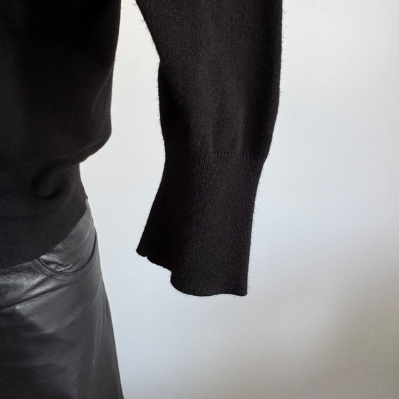 Zara - Black Button Down Knit Cardigan - Picture 3 of 7